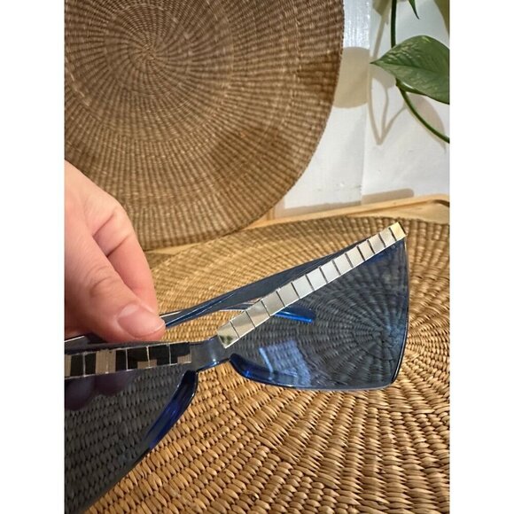 Futuristic Blue Triangle Sunglasses with Silver Accent – Cyberpunk Y2K Style - Picture 3 of 7